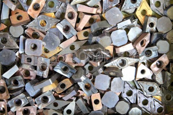 硬質合金五金工具批發兼零售的市場優勢與發展策略